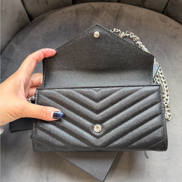 Yves Saint Laurent Cassandre envelope flap wallet on chain - Picture 3 of 16